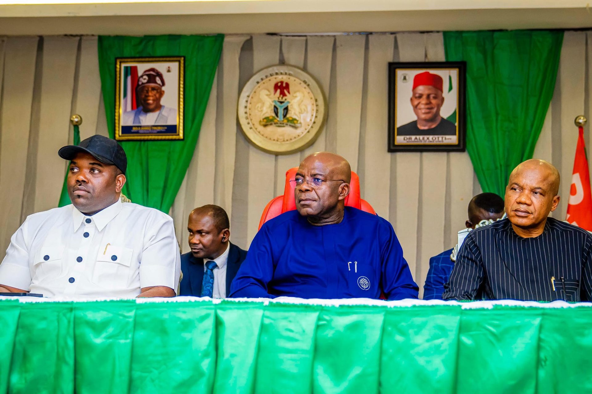 Governor Otti with the Deputy Governor, Ikechukwu Emetu (left) and Secretary to the State Government, Prof. Kenneth Kalu (right) at the inauguration.