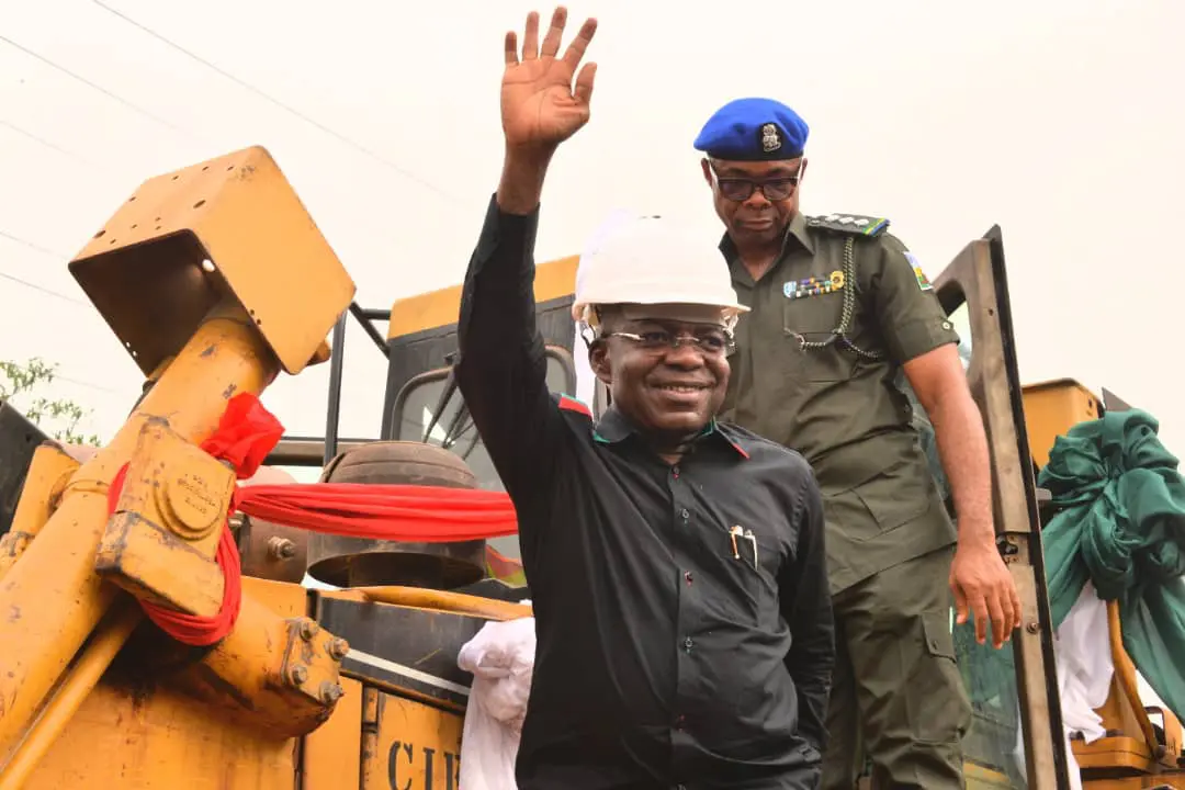 Gov Otti Flags Off Reconstruction Of 30 Kilometre Arochukwu Ndiokereke-Ozuabam Road