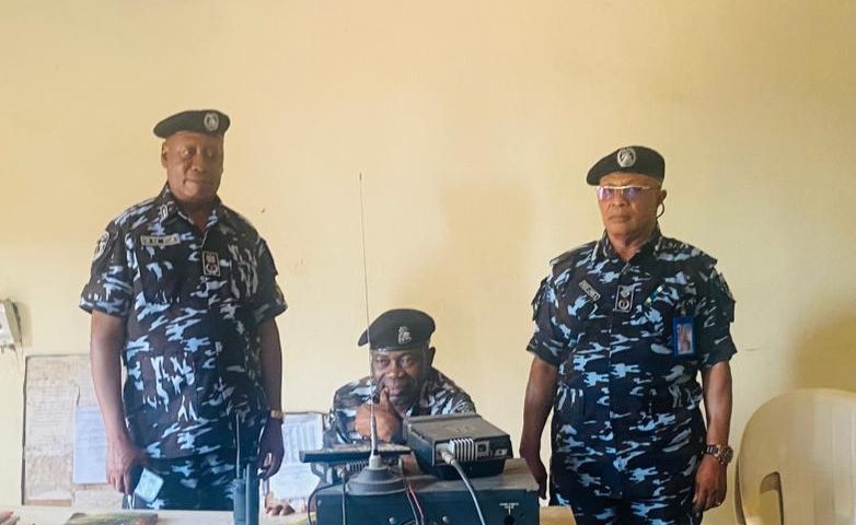 CP Danladi (middle) flanked by officers of Abia State Police Command
