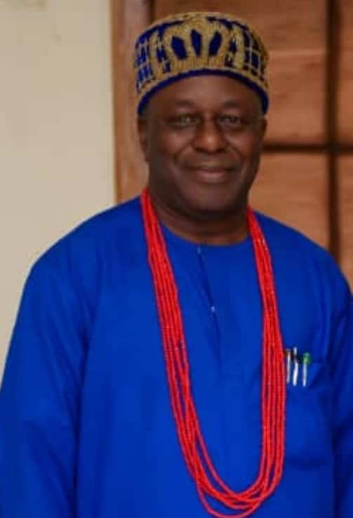 Ossah Monarch Donates Security Gadgets, Declares War on Crime and Drug Abuse