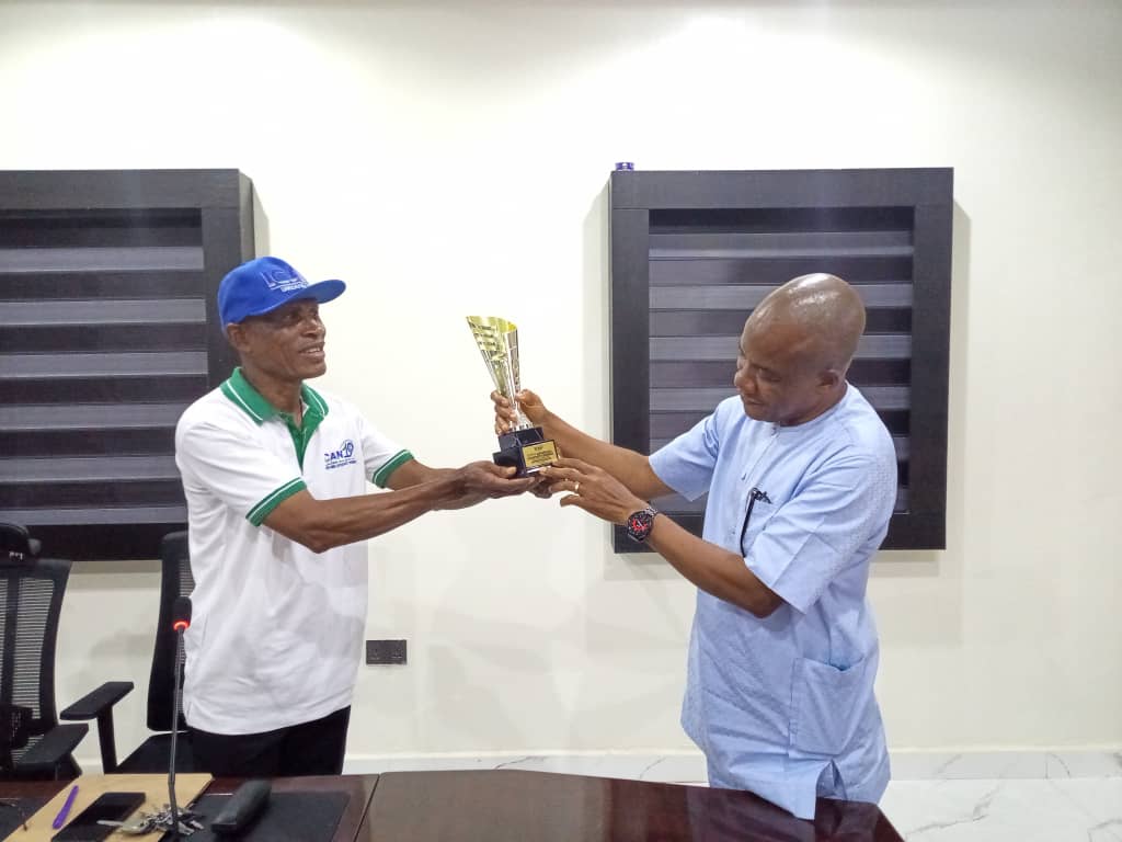SSG Prof. Kenneth Kalu Congratulates ICAN Umuahia District on Trophy Win at National Conference